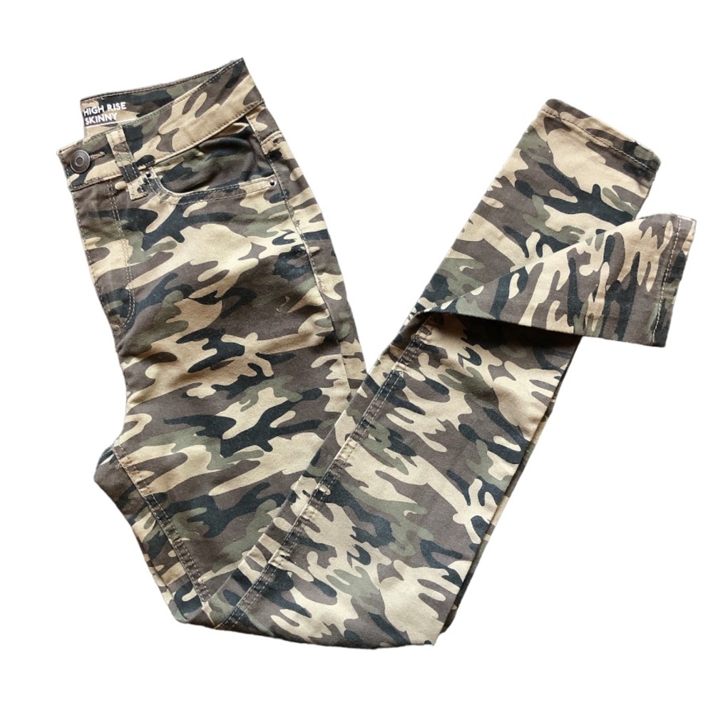 NO BOUNDARIES High Rise Skinny Pants Camo Size 1